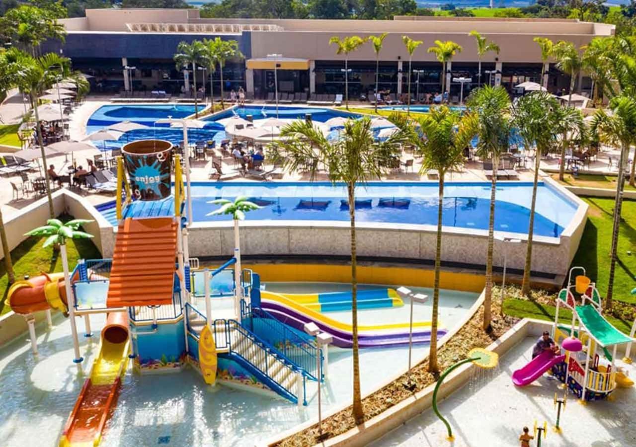 Olímpia Enjoy Solar Das Aguas Park Resort מראה חיצוני תמונה Wet 'n' Wild Water Park