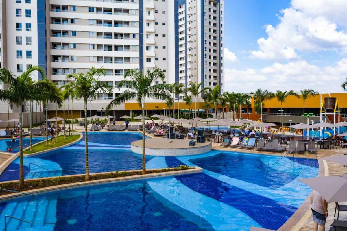 Olímpia Enjoy Solar Das Aguas Park Resort מראה חיצוני תמונה The swimming pool at the Blue Residences